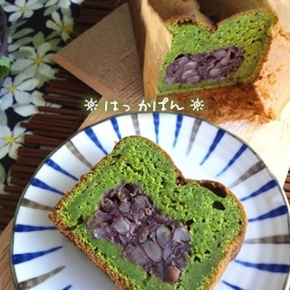 切っても切ってもあんこの抹茶ケーキ♪